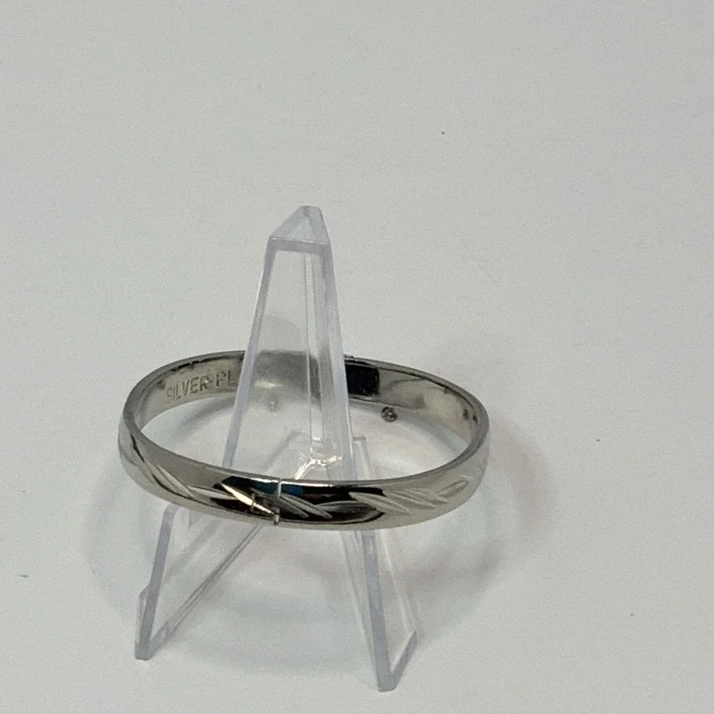 Vintage‎ Etched Silver Plated Hinged Bangle Bracelet (No Safety Chain)